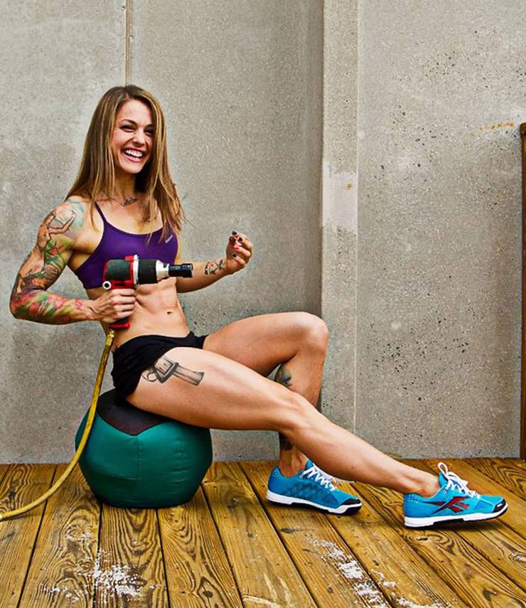 740px x 855px - Top 15 Hottest Pictures Of Christmas Abbott You NEED To See