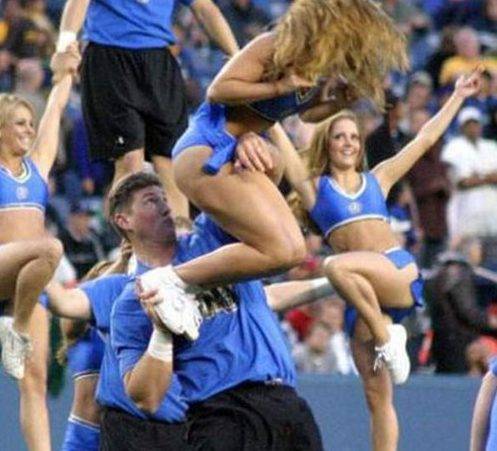 Most Embarrassing Cheerleader Photos Ever Taken Thesportster