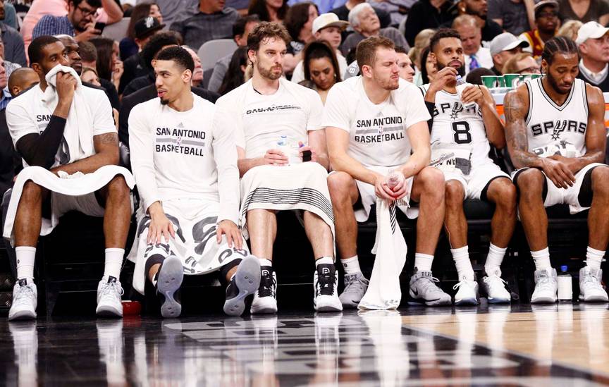  8 NBA Big 3s That Will Be Split Up Next Summer And 7 That Will Stay Together USA_Spurs-bench-.jpg.crdownload.jpg?q=50&w=864&h=549&fit=crop&markw=173&markh=110&markalign=bottom,right&markpad=0&mark=https%3A%2F%2Fstatic0.thesportsterimages.com%2Fwatermark